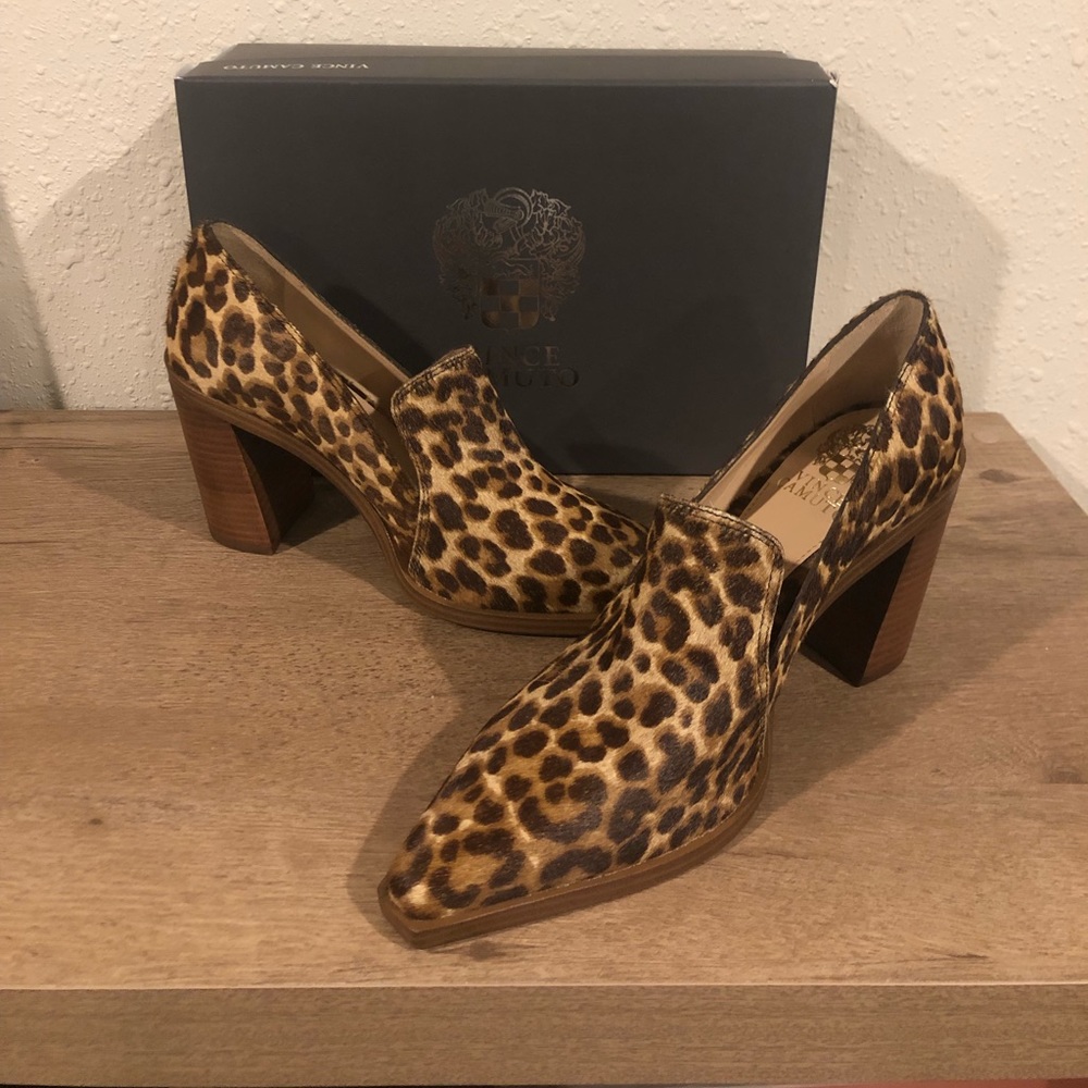 NWT Vince Camuto wevenly pumps